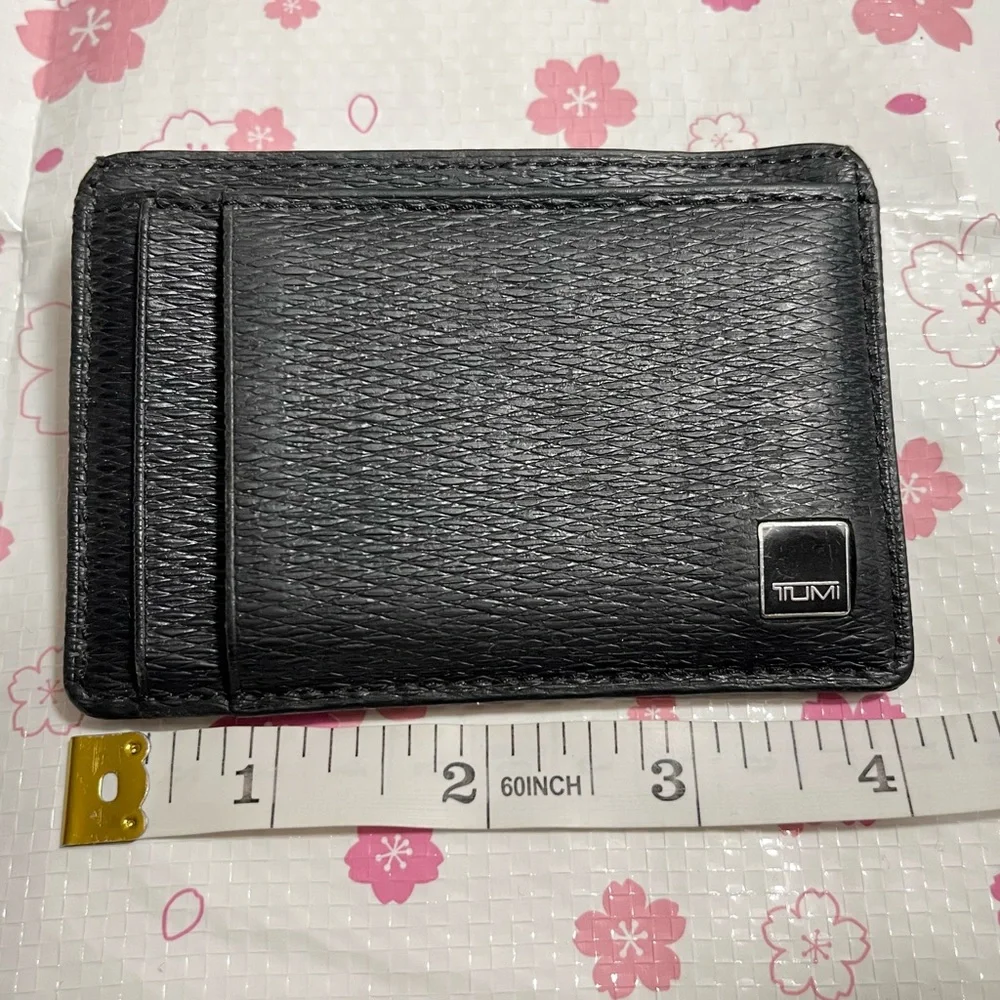 Tumi Monaco Black Leather 4 Slot Card Case with Money Clip